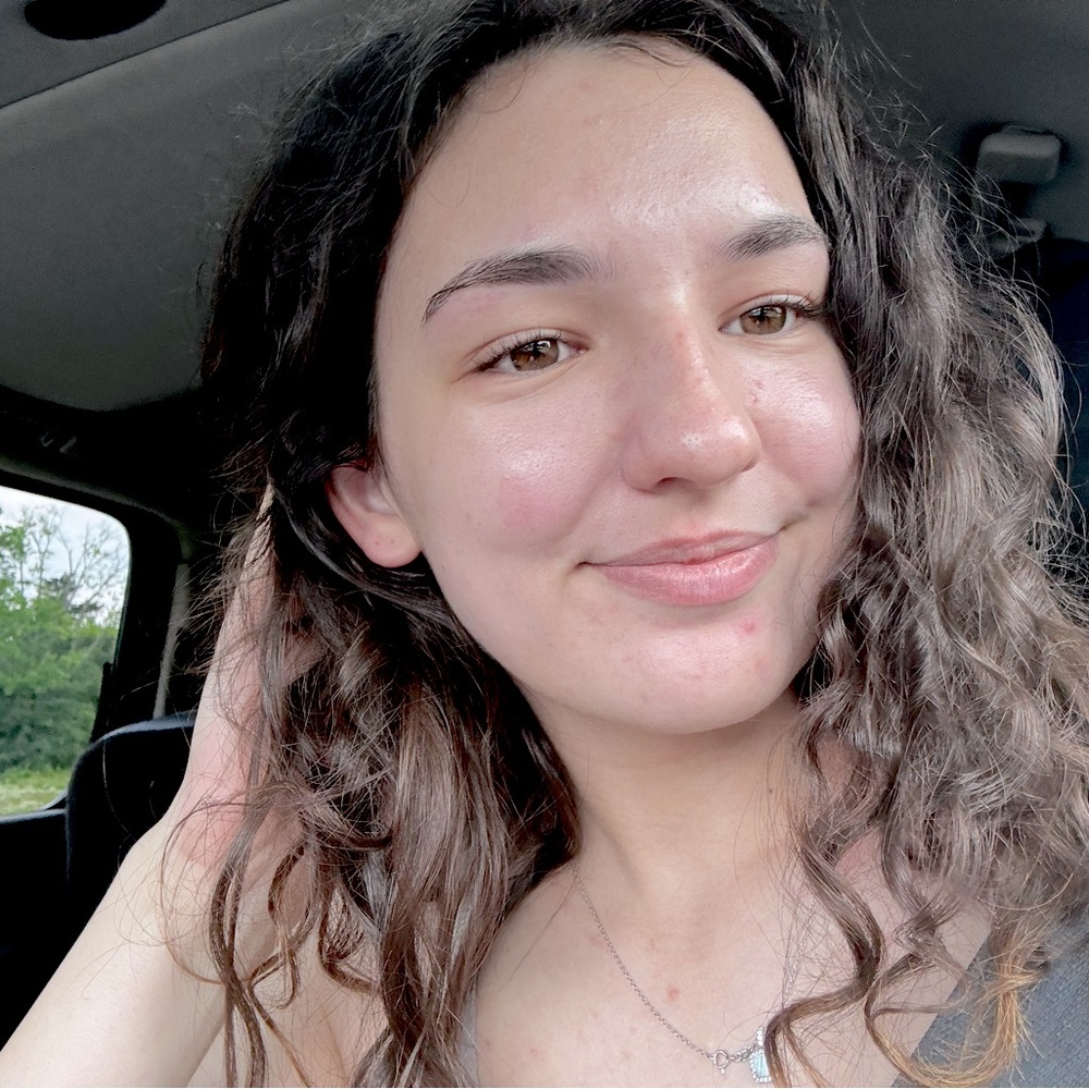 Meet your Posher, Kayla